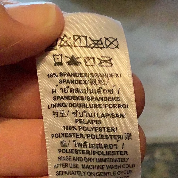 Guess swimsuit size 5/6 hot pink with fringes tie dyed. It’s got triangl… - Picture 9 of 10